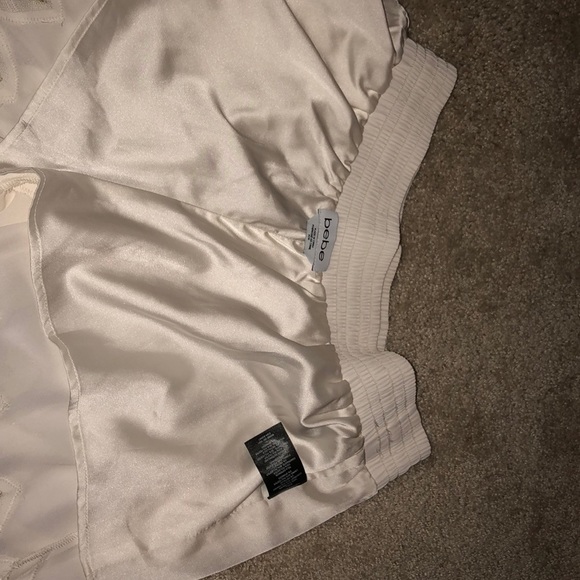 Color cream short from bebe - Picture 2 of 3